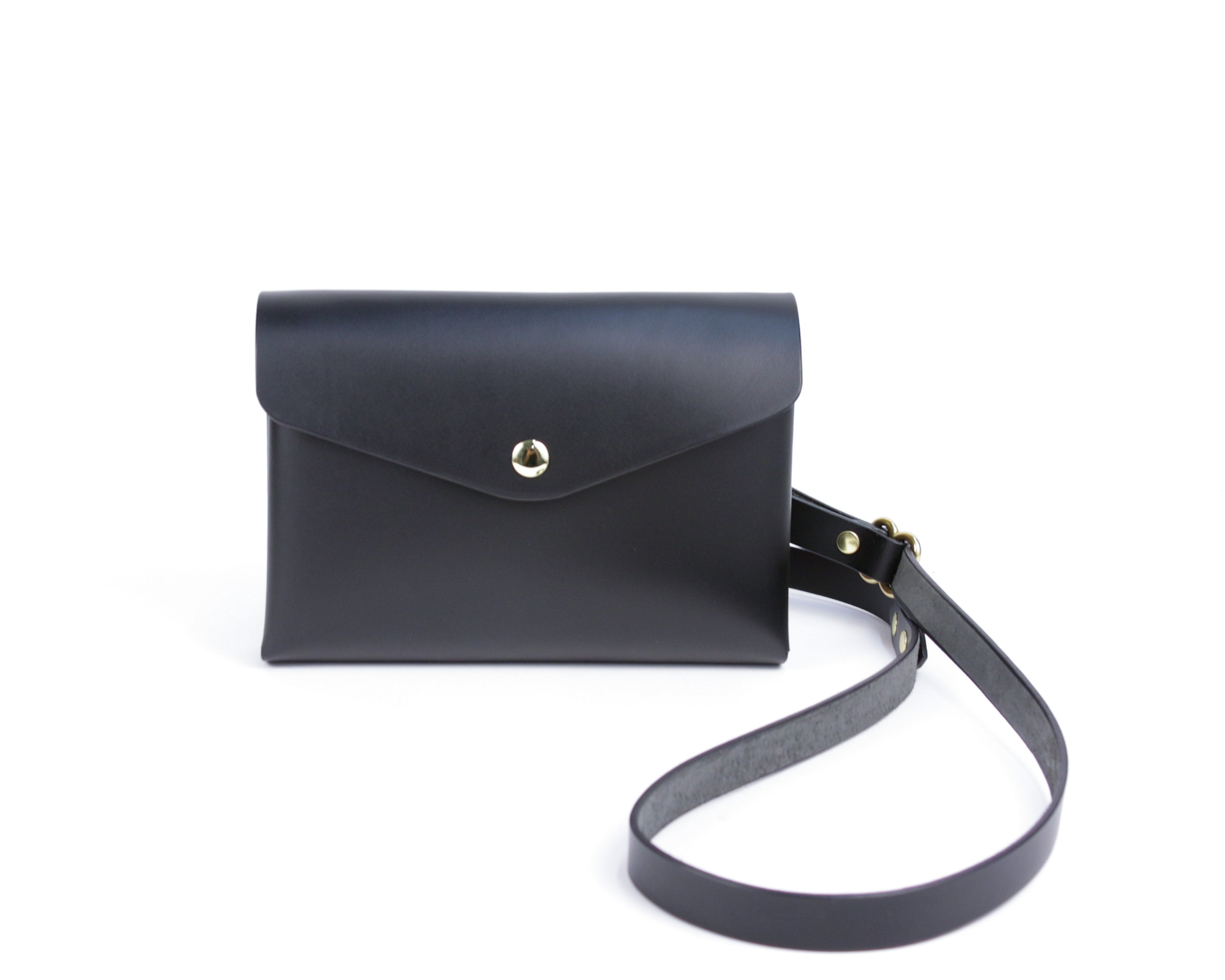 Redington Crossbody: Black